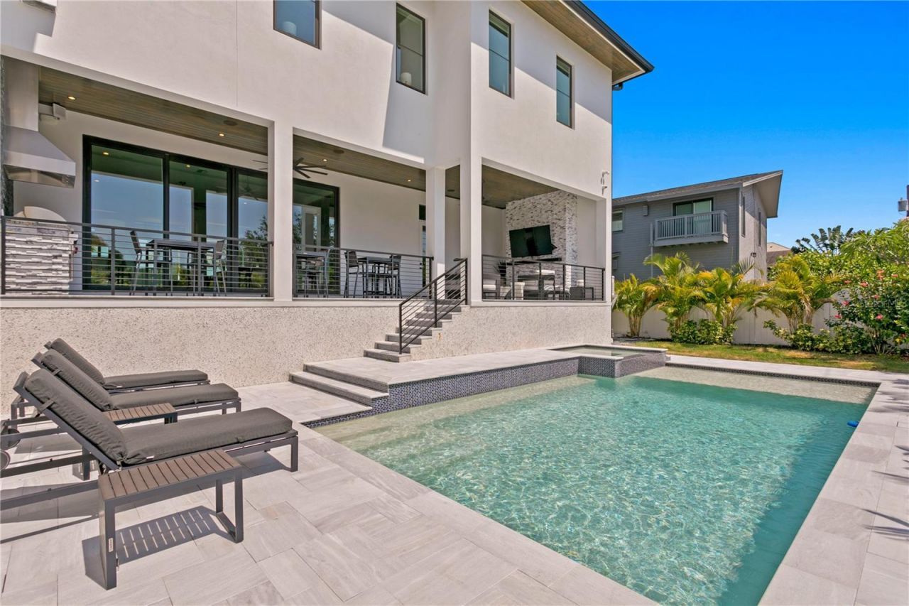 2926 Coffee Pot Boulevard Ne, Saint Petersburg, FL 33704 Photo