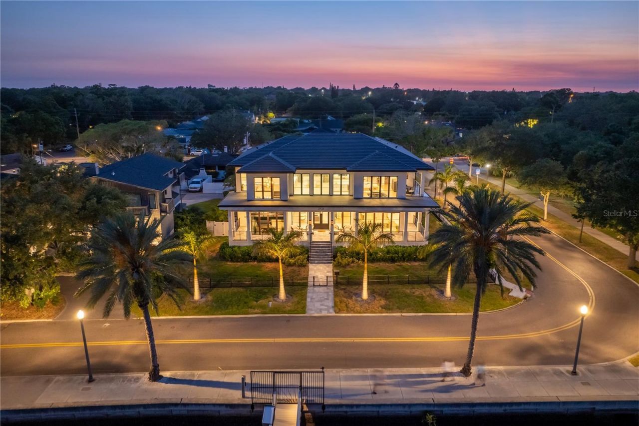 2926 Coffee Pot Boulevard Ne, Saint Petersburg, FL 33704 Photo