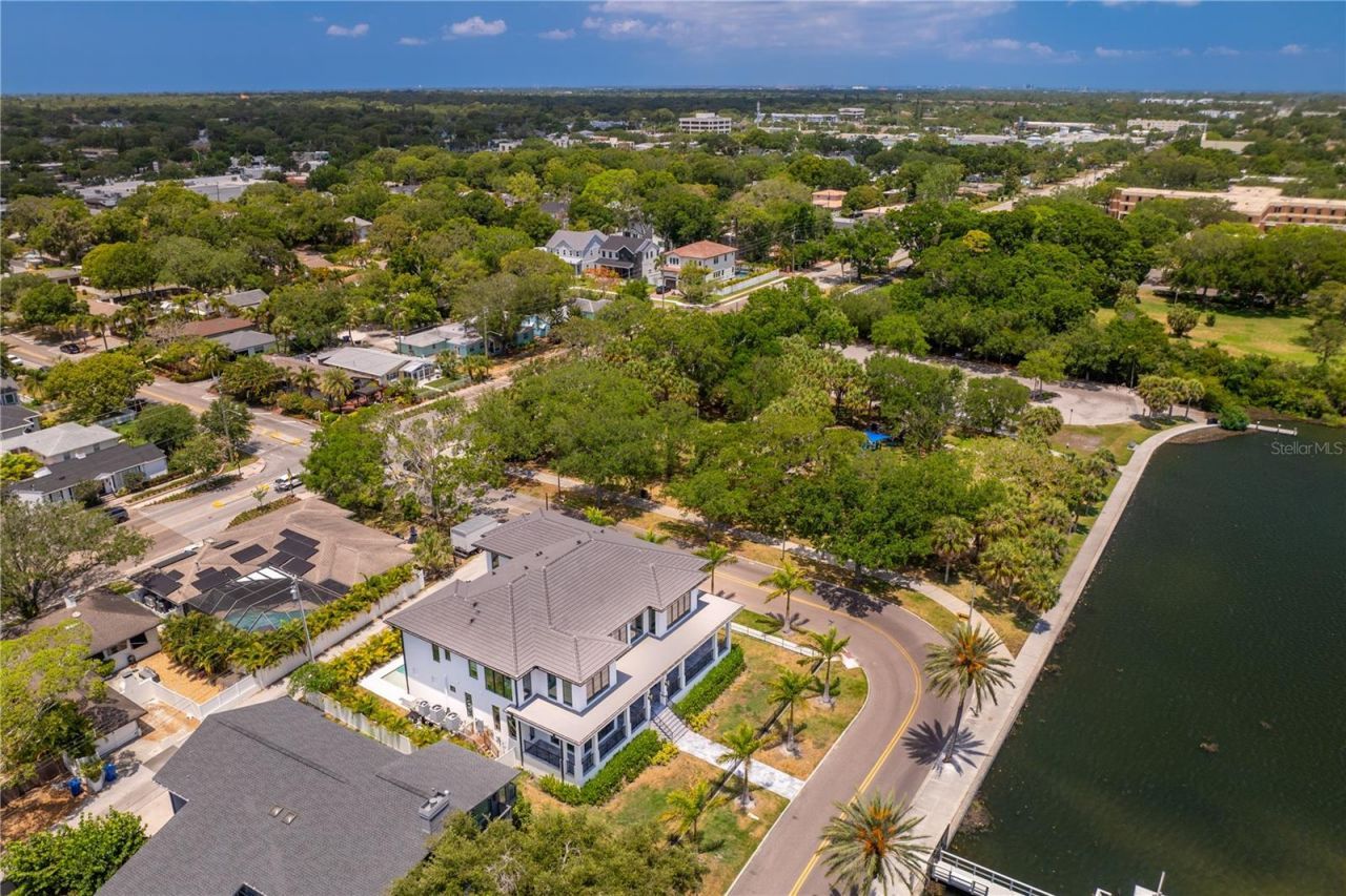 2926 Coffee Pot Boulevard Ne, Saint Petersburg, FL 33704 Photo