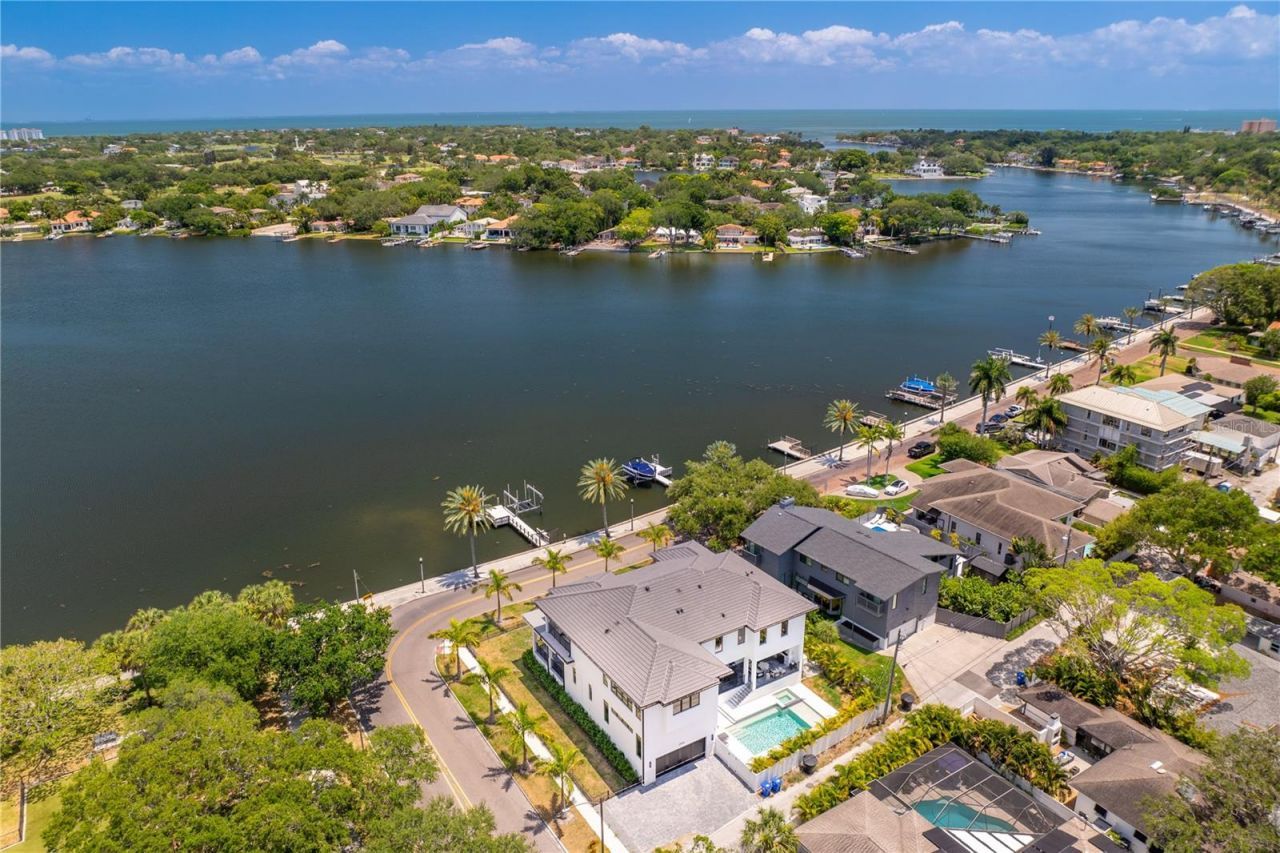2926 Coffee Pot Boulevard Ne, Saint Petersburg, FL 33704 Photo
