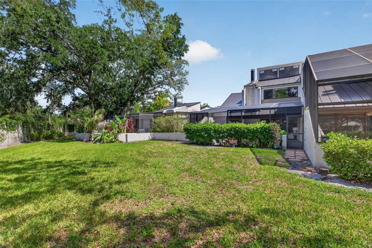 4203 Fairway Run , Tampa, FL 33618 Photo