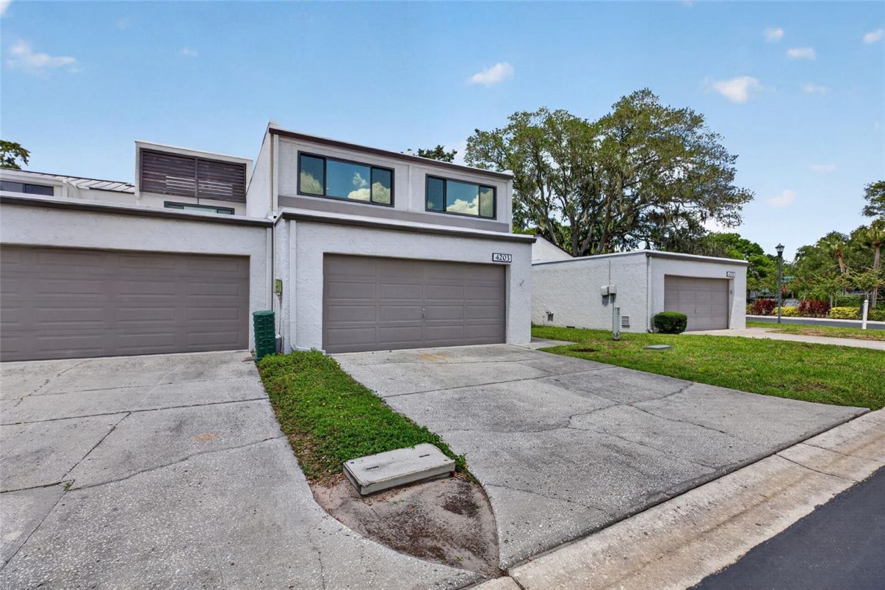 4203 Fairway Run , Tampa, FL 33618 Photo
