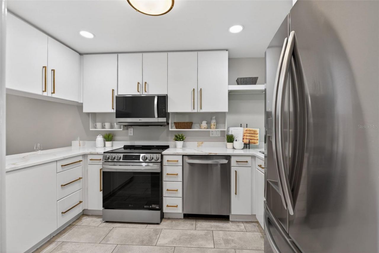 4203 Fairway Run , Tampa, FL 33618 Photo