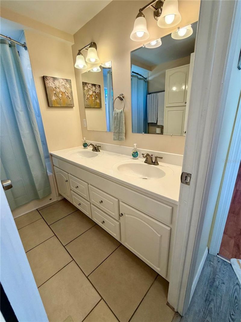 34527 Violet Drive N, Pinellas Park, FL 33781 Photo