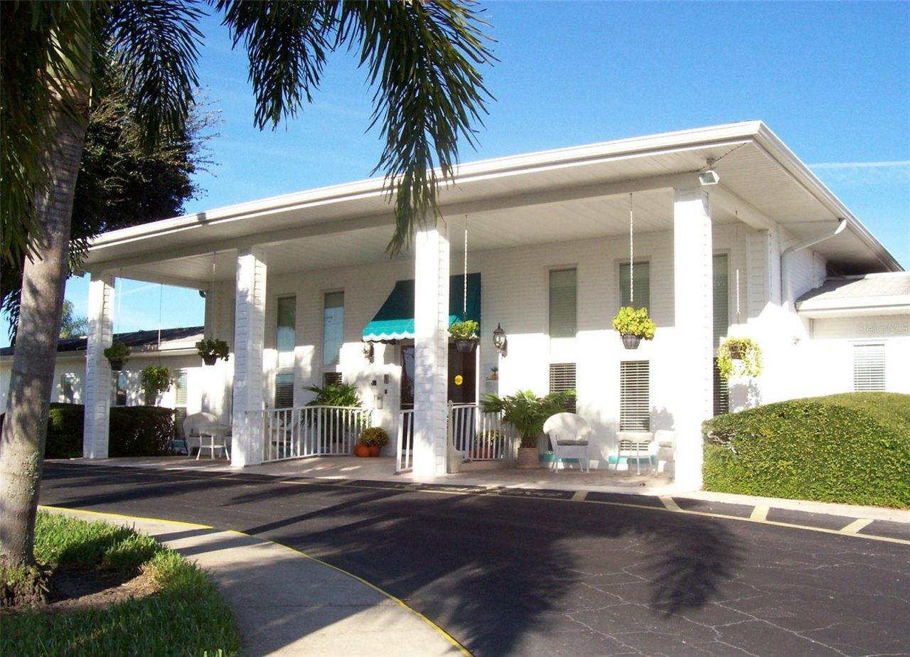 34527 Violet Drive N, Pinellas Park, FL 33781 Photo