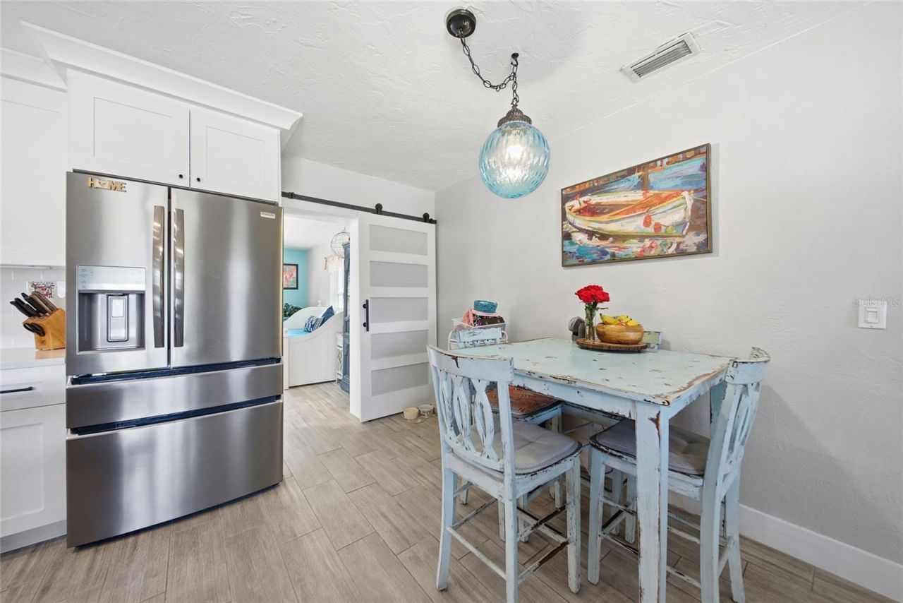 5548 Cedar Street Ne, Saint Petersburg, FL 33703 Photo