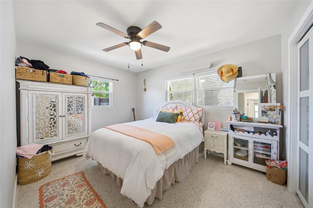 5548 Cedar Street Ne, Saint Petersburg, FL 33703 Photo