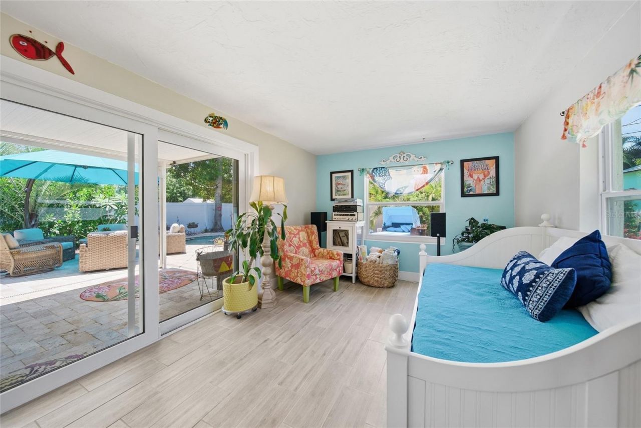 5548 Cedar Street Ne, Saint Petersburg, FL 33703 Photo