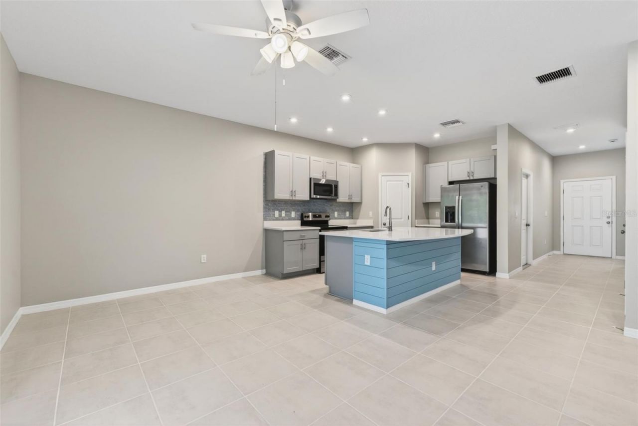 6425 Fairmont Lane, Palmetto, FL 34221 Photo