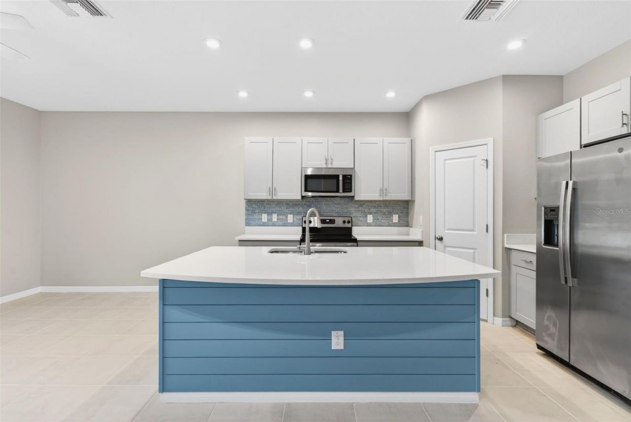 6425 Fairmont Lane, Palmetto, FL 34221 Photo