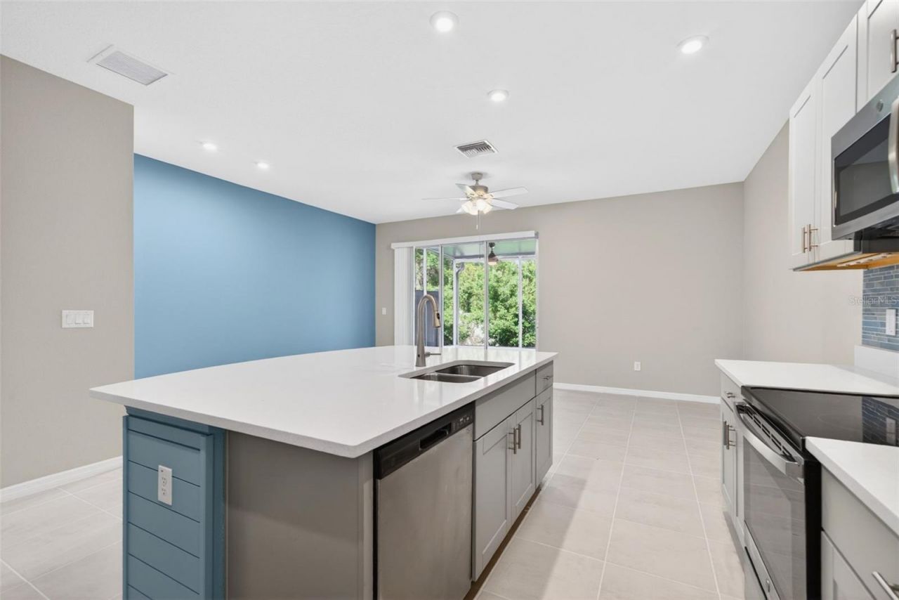 6425 Fairmont Lane, Palmetto, FL 34221 Photo