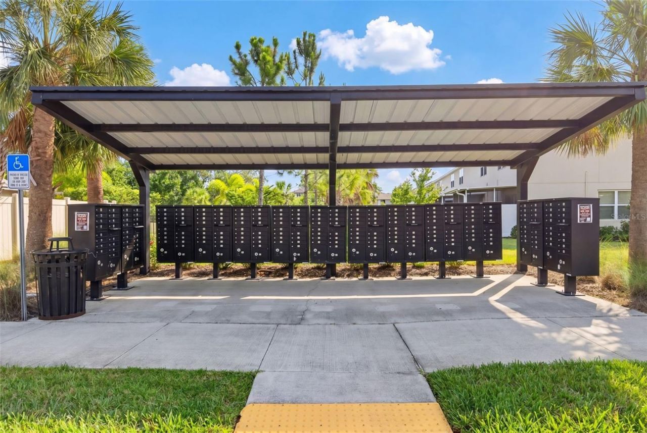 6425 Fairmont Lane, Palmetto, FL 34221 Photo