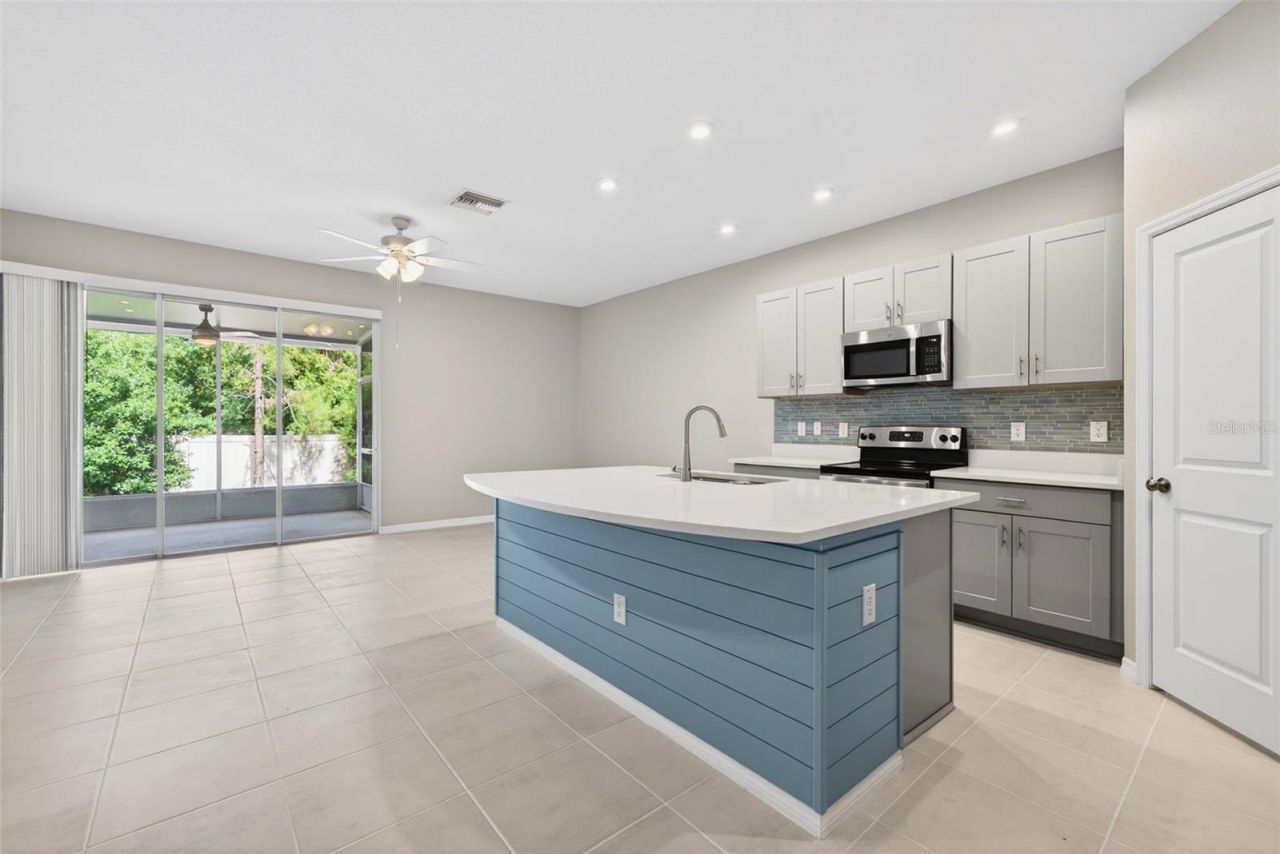 6425 Fairmont Lane, Palmetto, FL 34221 Photo