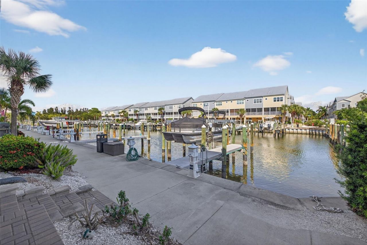 6080 Moorings Drive S, Saint Petersburg, FL 33712 Photo