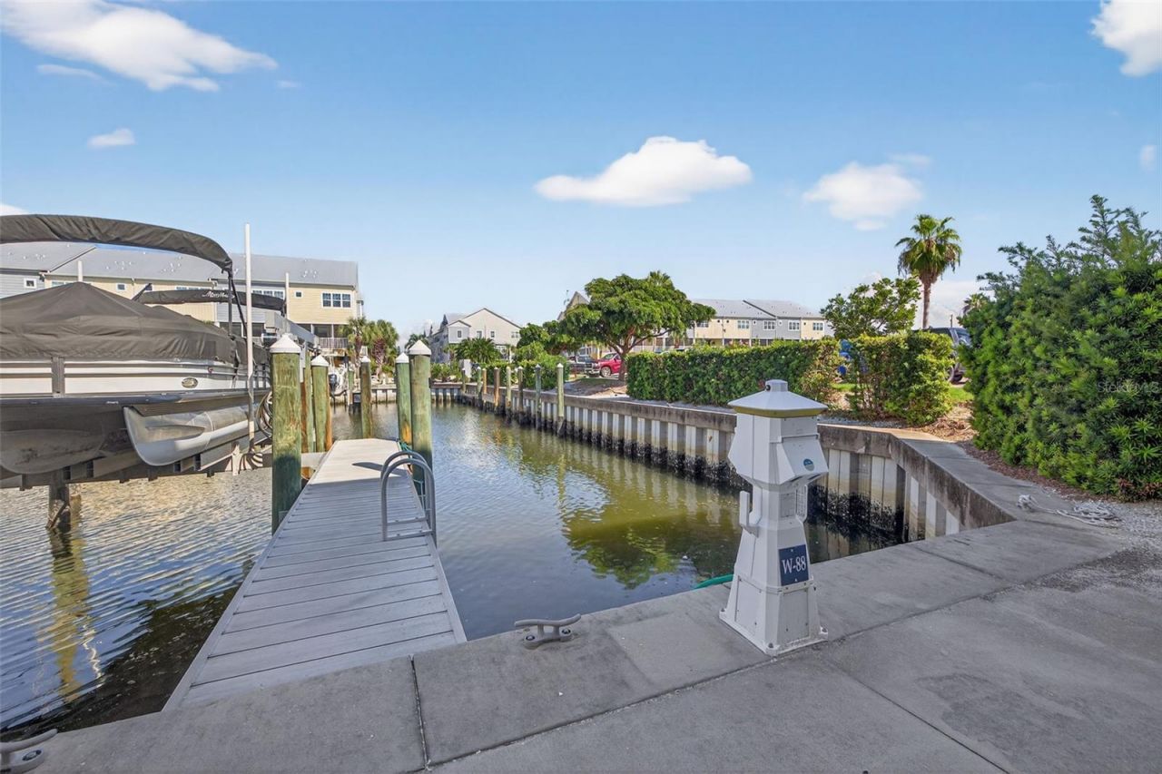 6080 Moorings Drive S, Saint Petersburg, FL 33712 Photo