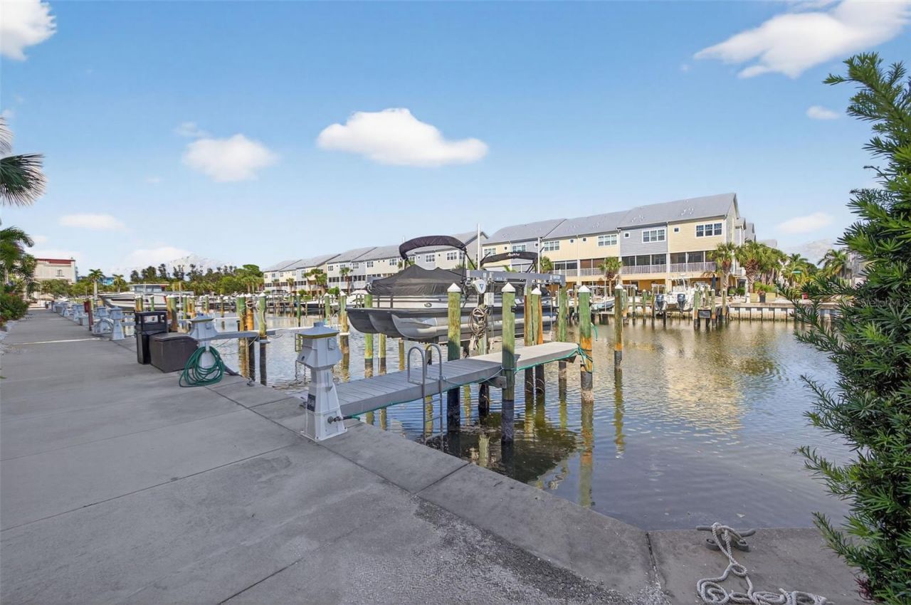 6080 Moorings Drive S, Saint Petersburg, FL 33712 Photo