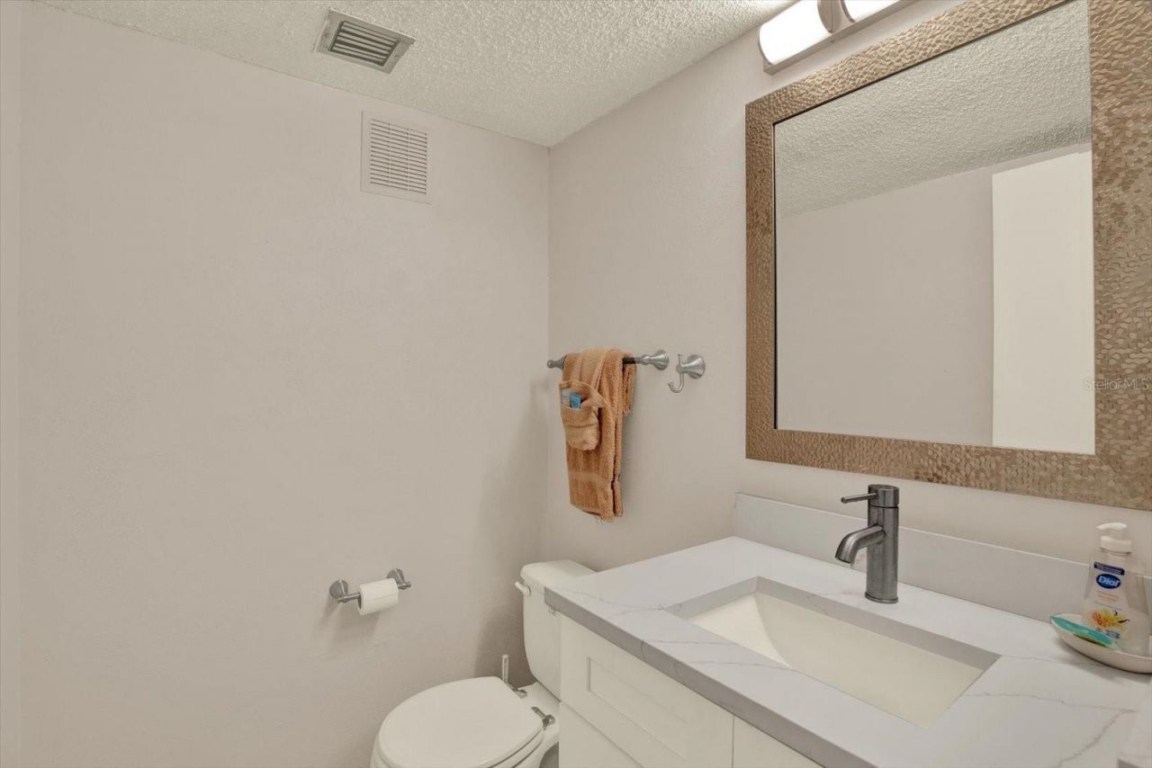 169 Medallion Boulevard , Unit E, Madeira Beach, FL 33708 Photo