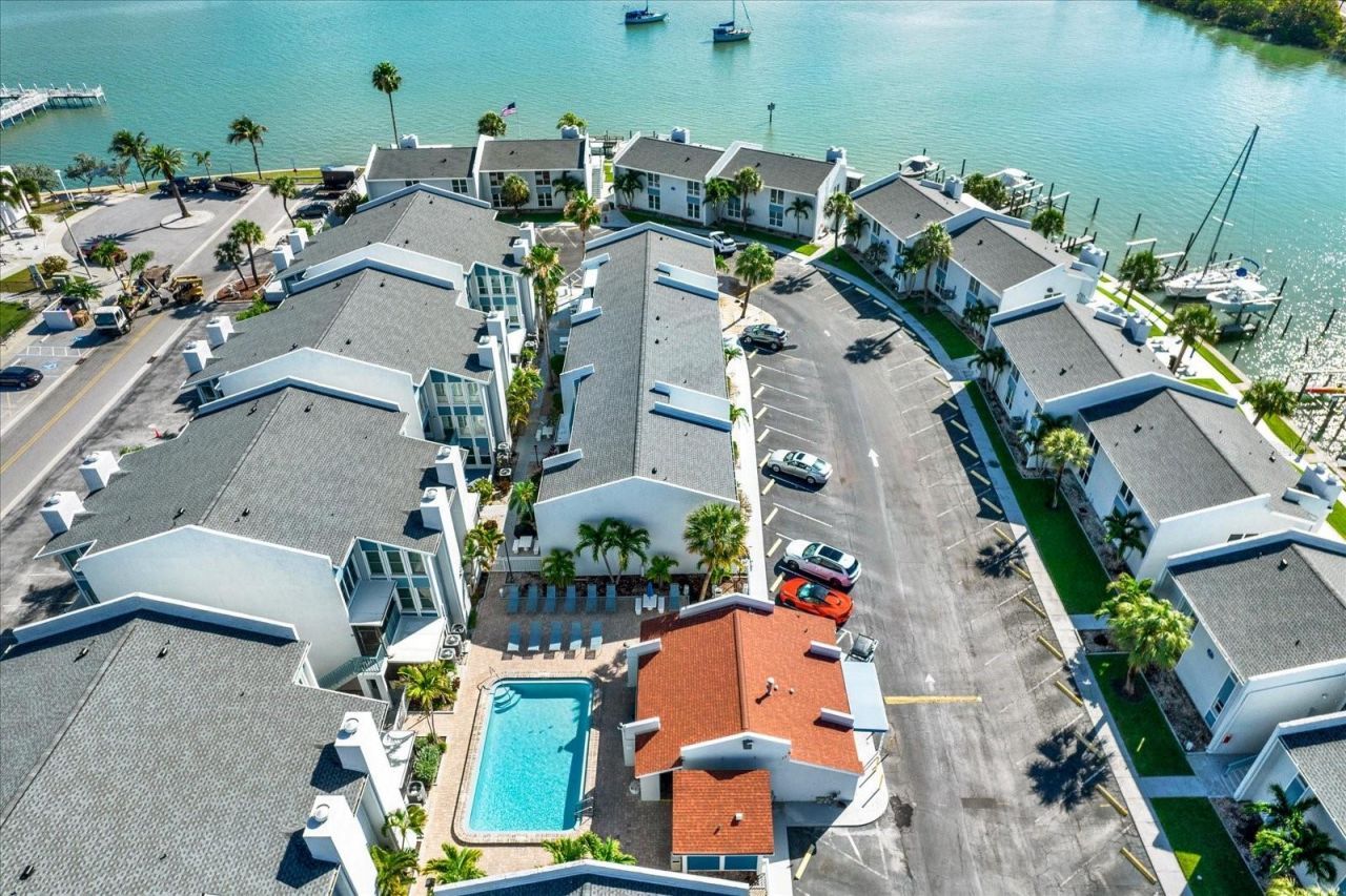 169 Medallion Boulevard , Unit E, Madeira Beach, FL 33708 Photo