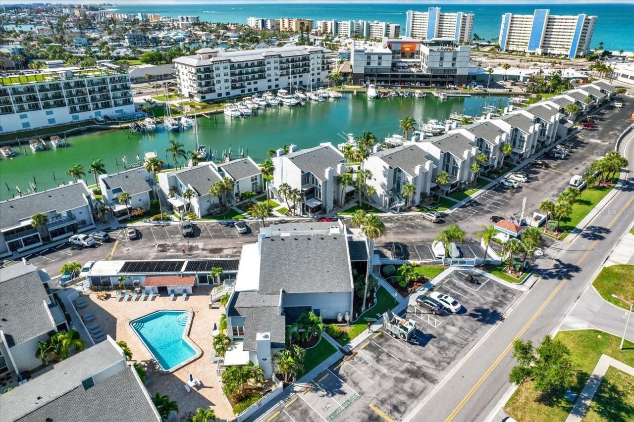 169 Medallion Boulevard , Unit E, Madeira Beach, FL 33708 Photo
