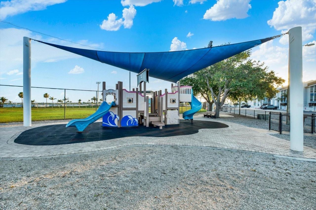 169 Medallion Boulevard , Unit E, Madeira Beach, FL 33708 Photo