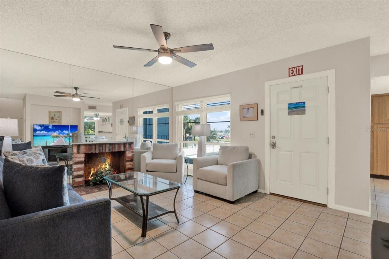 169 Medallion Boulevard , Unit E, Madeira Beach, FL 33708 Photo