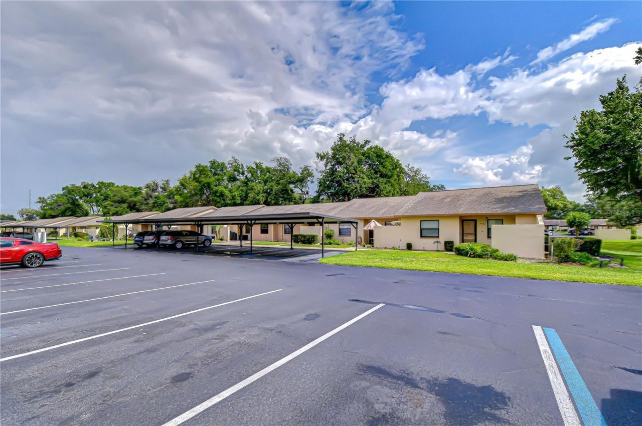 38235 Boxwood Drive , Unit 38235, Zephyrhills, FL 33542 Photo