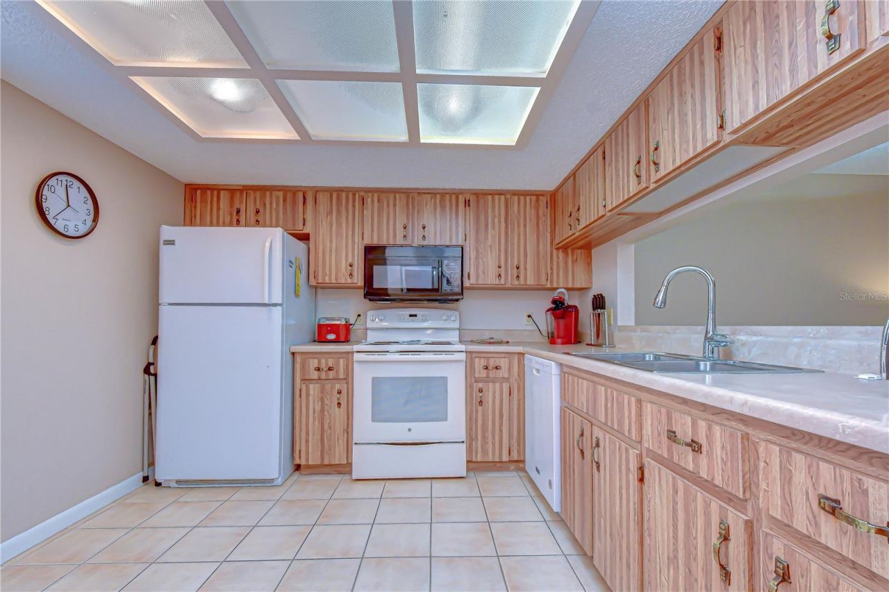 38235 Boxwood Drive , Unit 38235, Zephyrhills, FL 33542 Photo