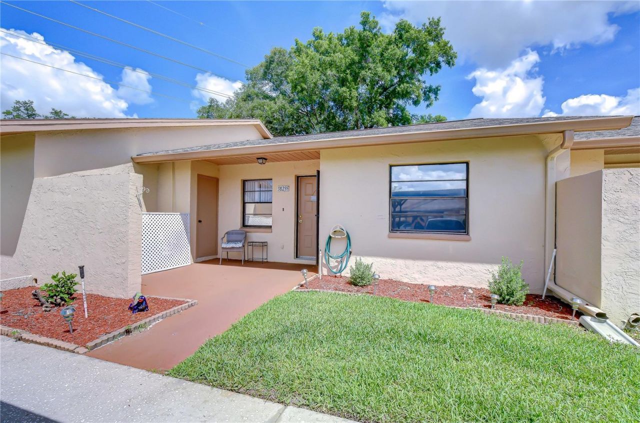 38235 Boxwood Drive , Unit 38235, Zephyrhills, FL 33542 Photo