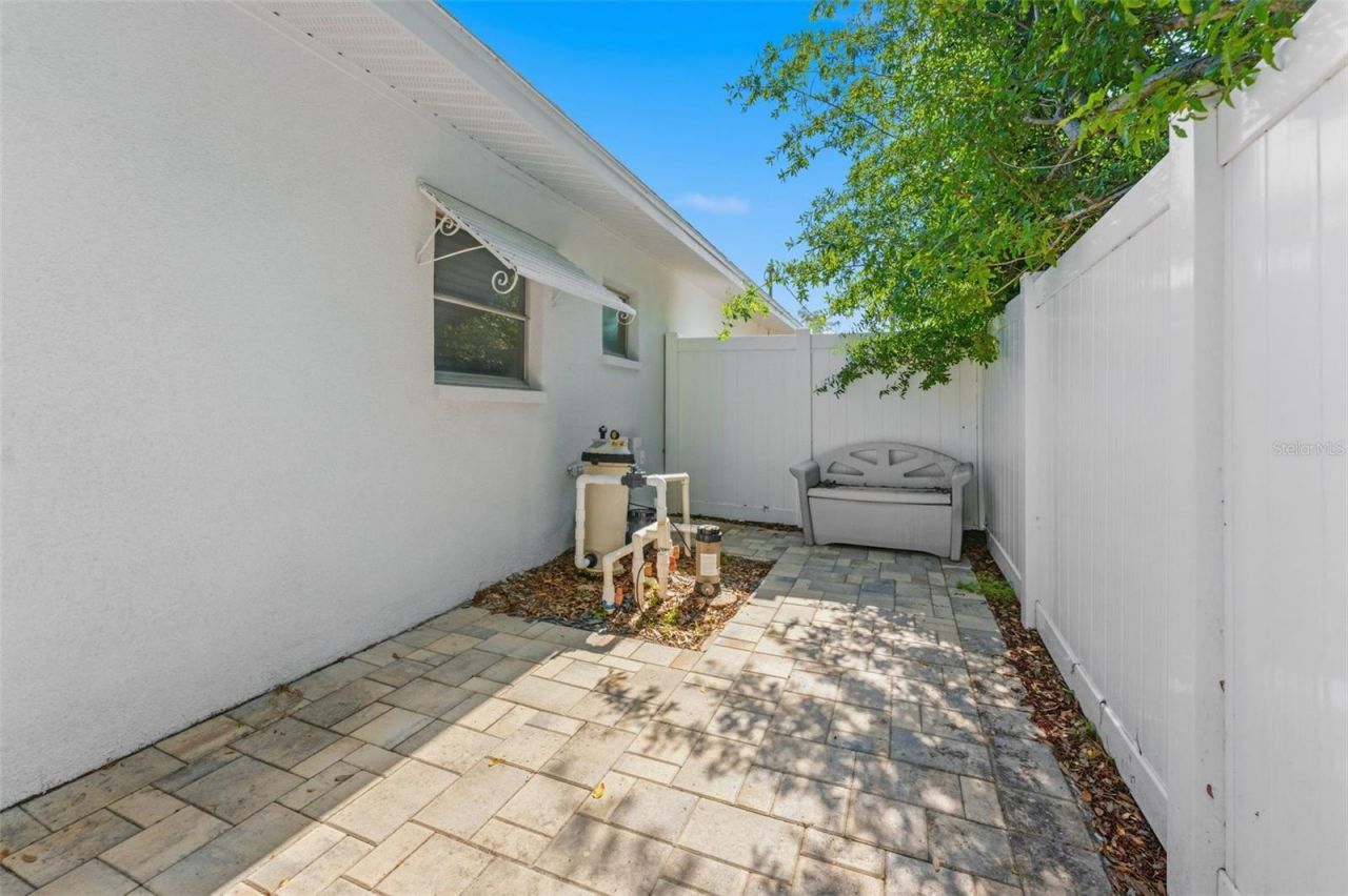 4810 Arrowwood Drive, Tampa, FL 33615 Photo