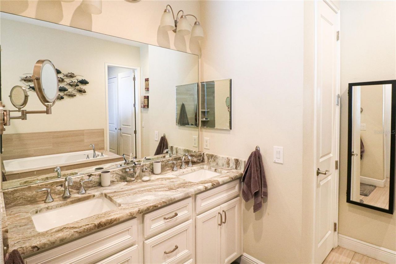 6308 S Clark Avenue , Tampa, FL 33616 Photo