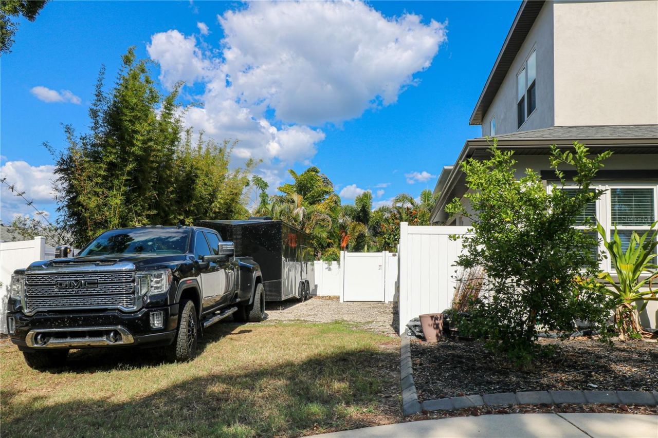 6308 S Clark Avenue , Tampa, FL 33616 Photo