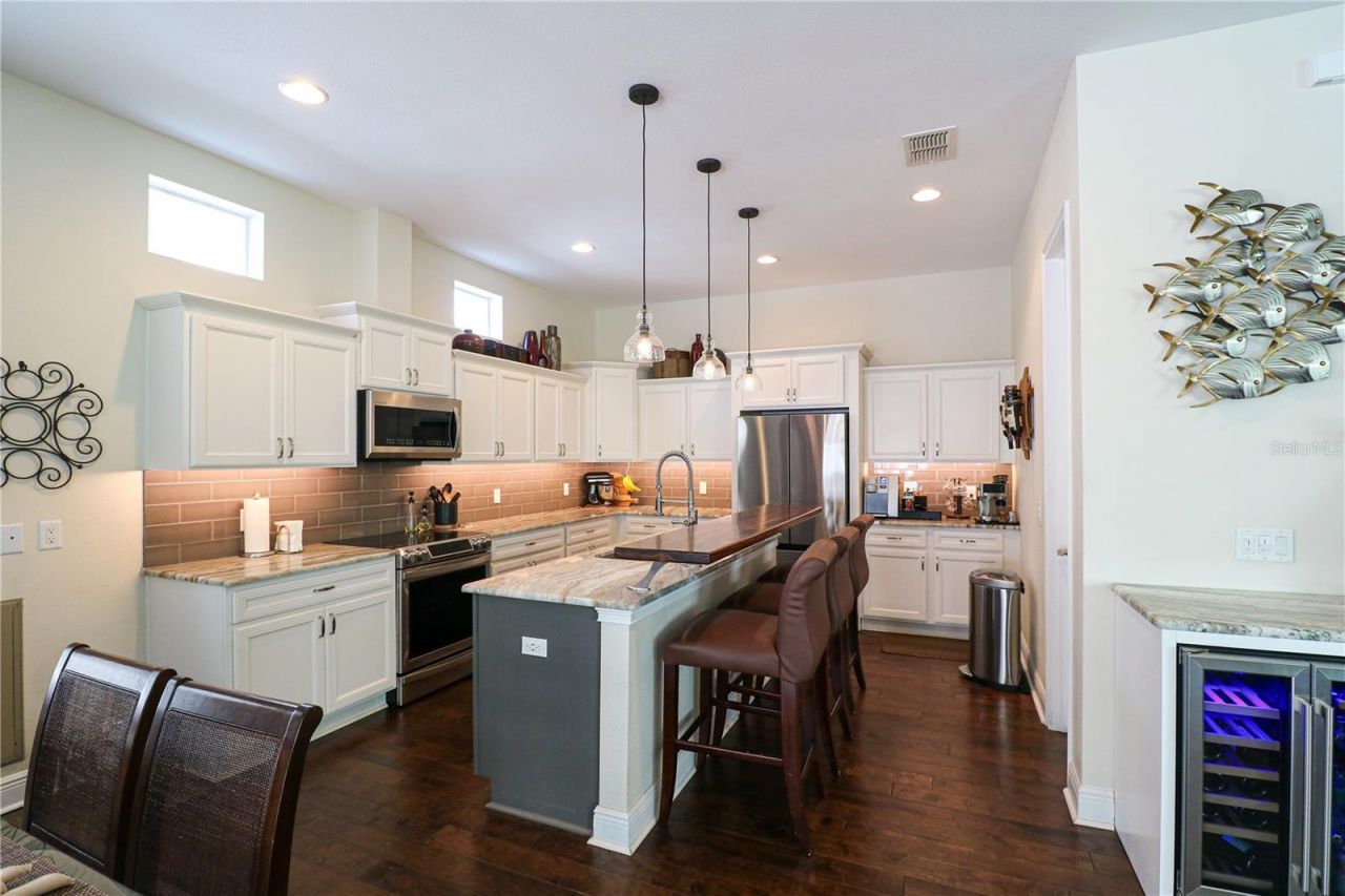 6308 S Clark Avenue , Tampa, FL 33616 Photo