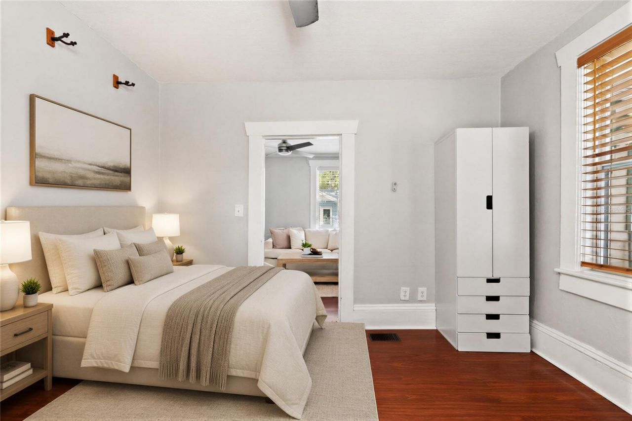 904 W Henry Avenue , Tampa, FL 33604 Photo