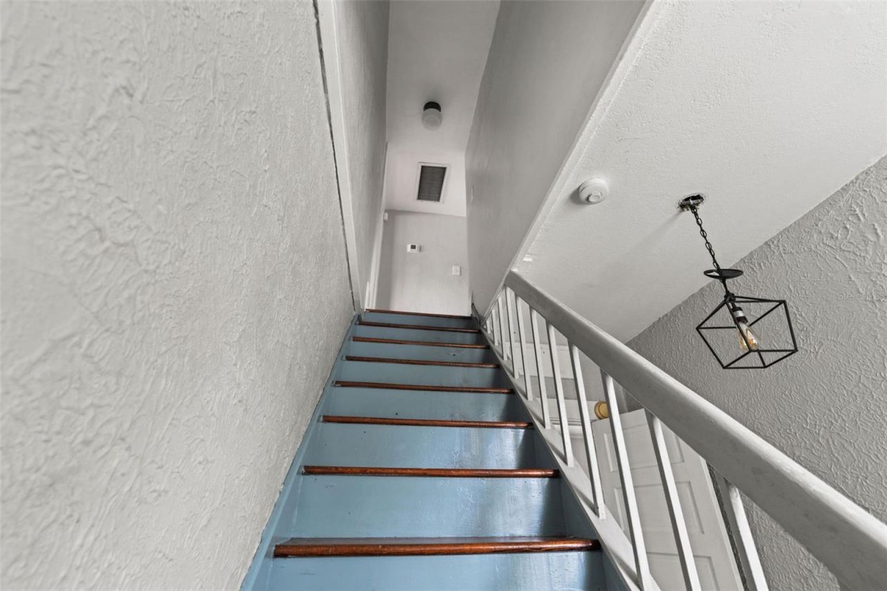 904 W Henry Avenue , Tampa, FL 33604 Photo