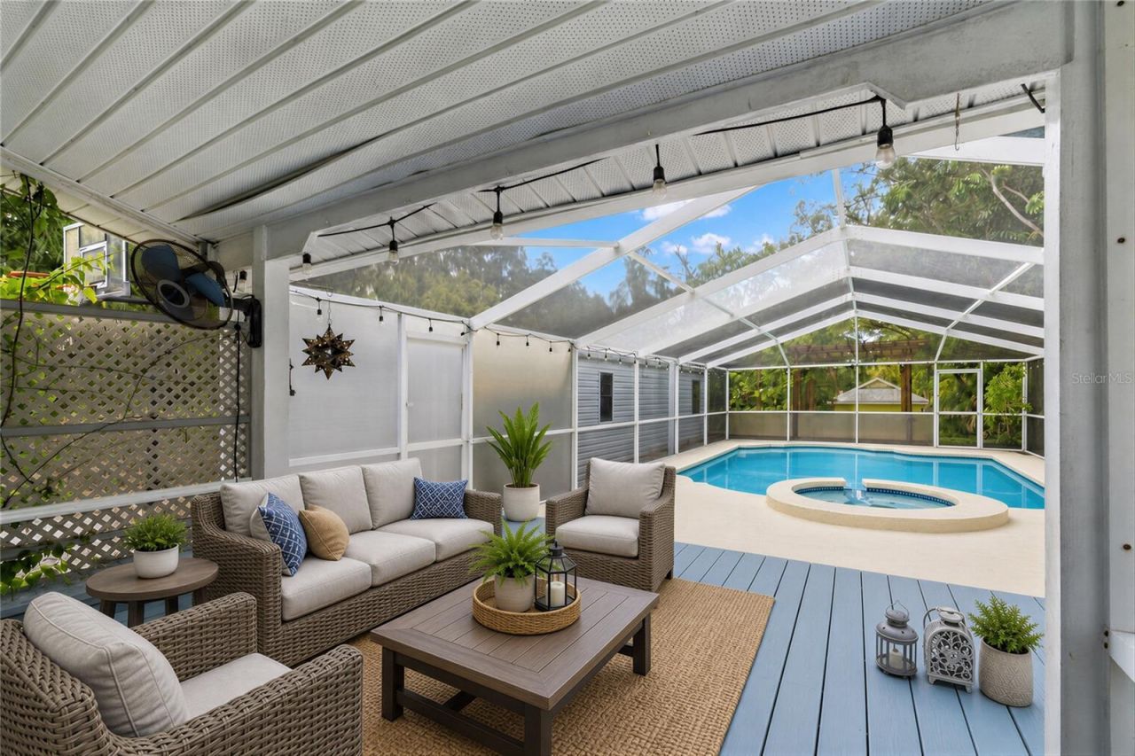 904 W Henry Avenue , Tampa, FL 33604 Photo