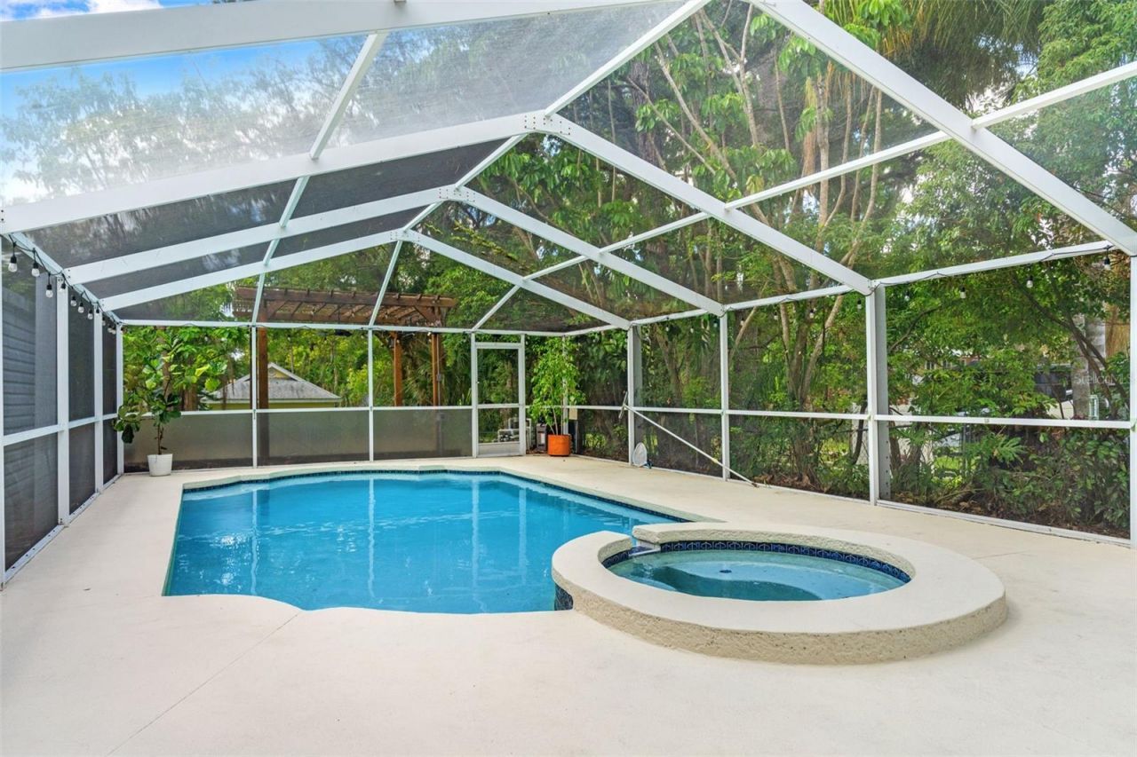 904 W Henry Avenue , Tampa, FL 33604 Photo