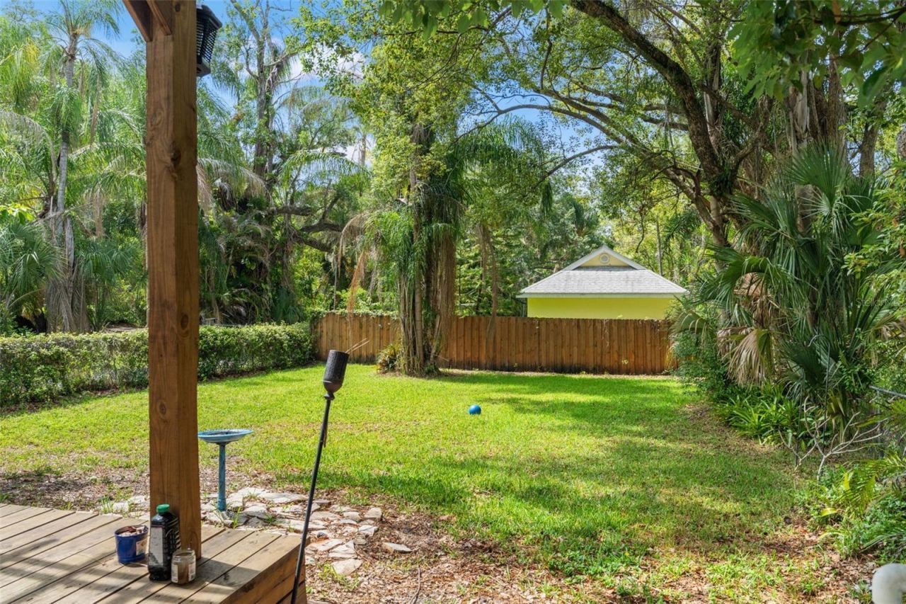 904 W Henry Avenue , Tampa, FL 33604 Photo