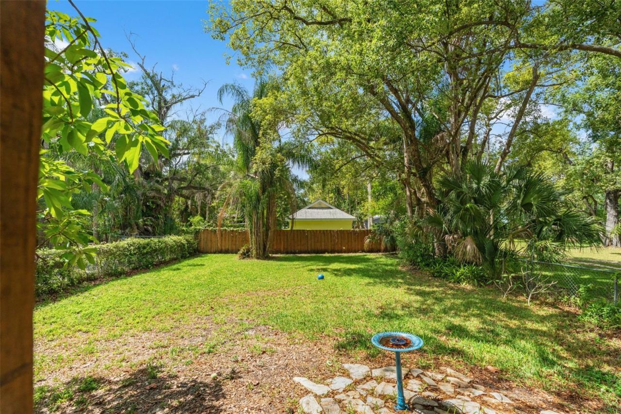 904 W Henry Avenue , Tampa, FL 33604 Photo