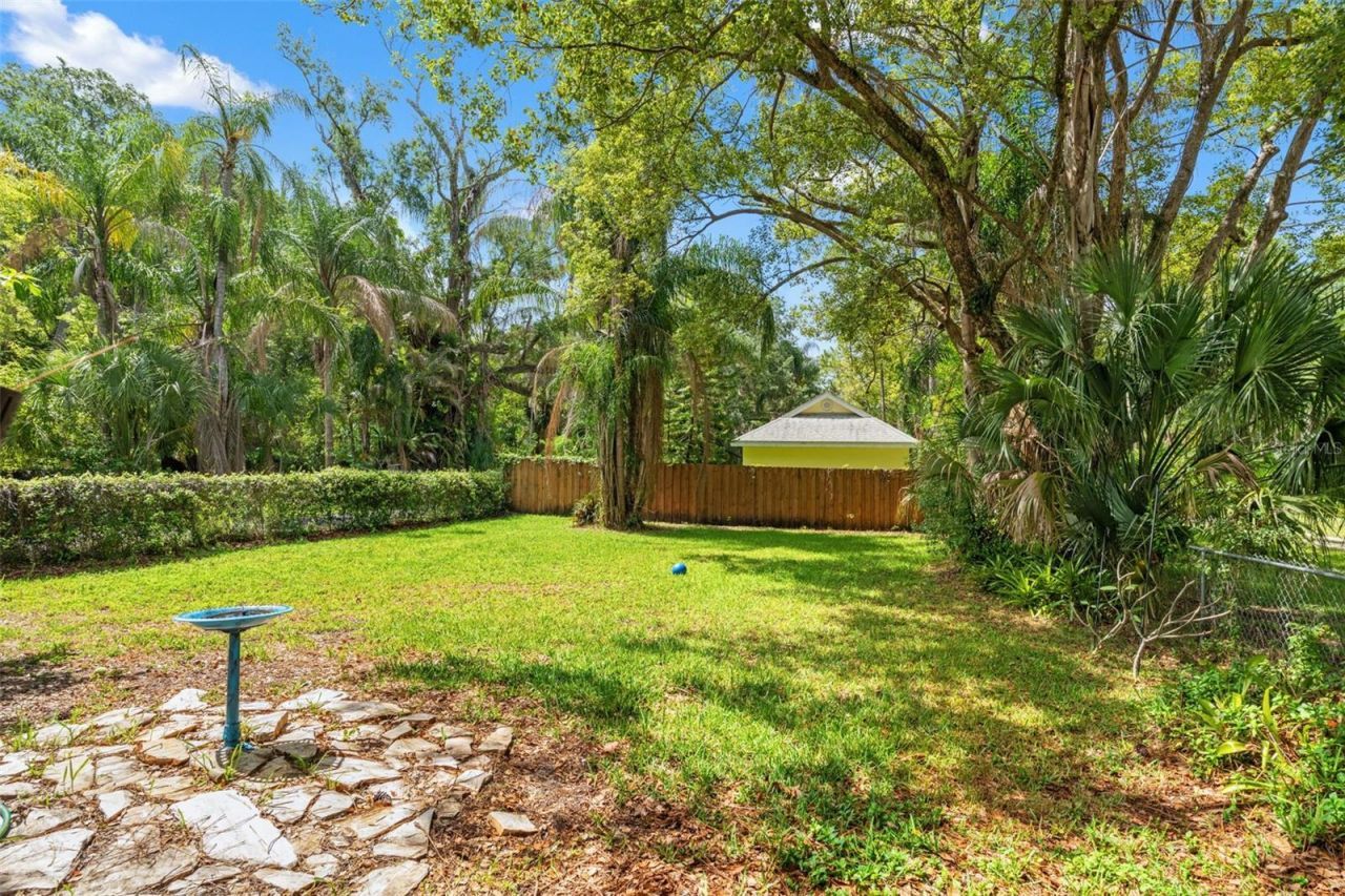 904 W Henry Avenue , Tampa, FL 33604 Photo