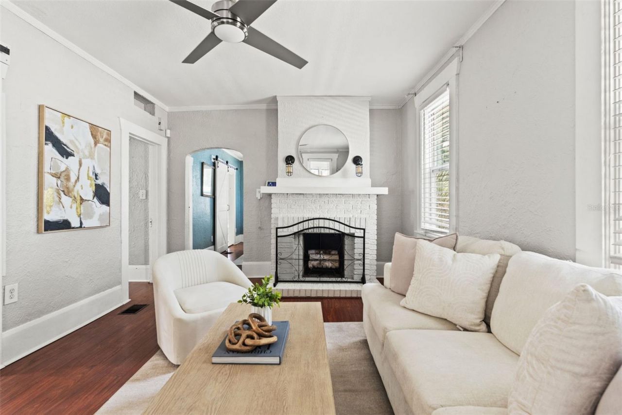 904 W Henry Avenue , Tampa, FL 33604 Photo