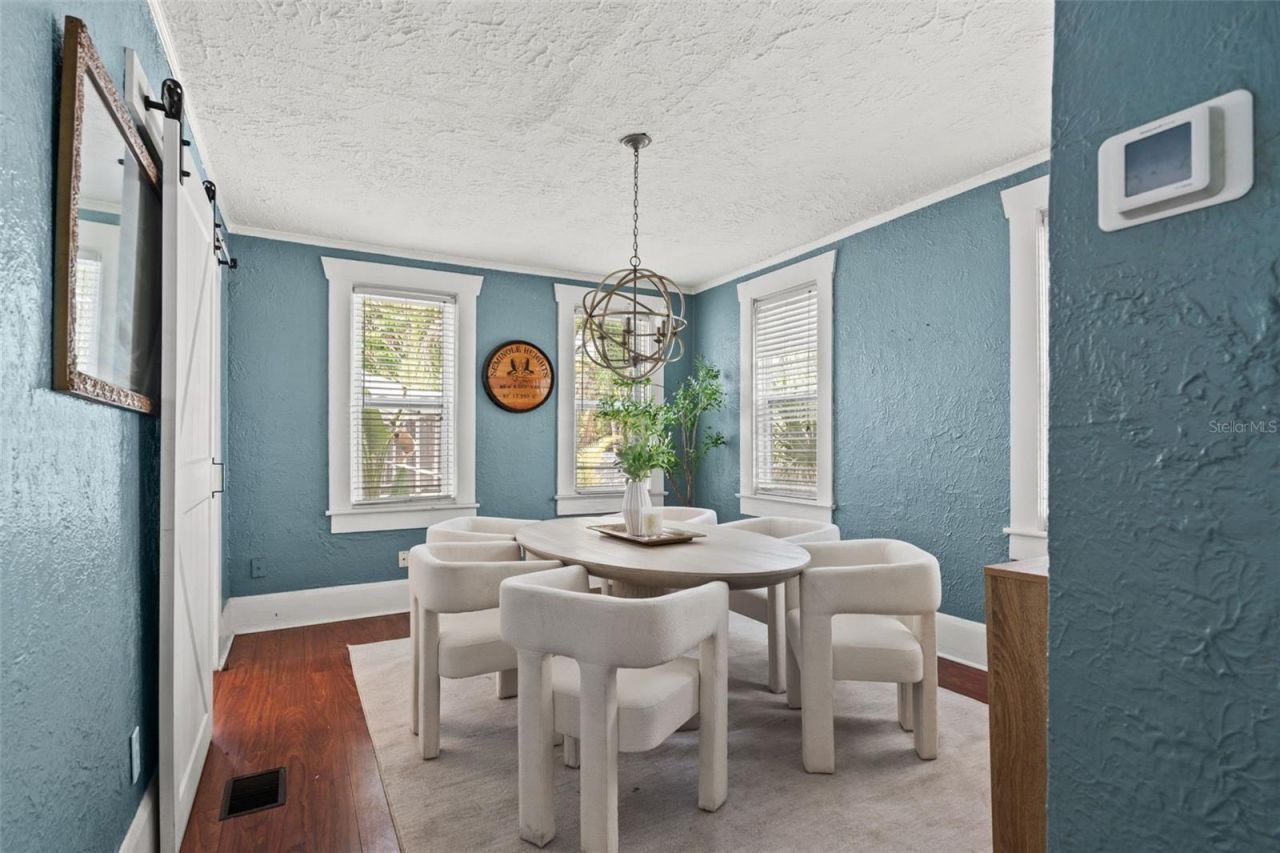 904 W Henry Avenue , Tampa, FL 33604 Photo