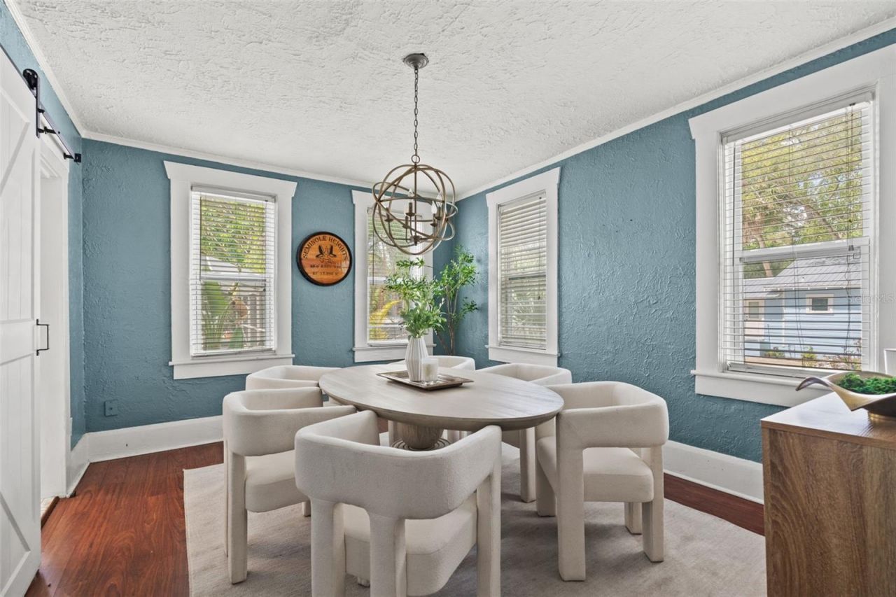 904 W Henry Avenue , Tampa, FL 33604 Photo