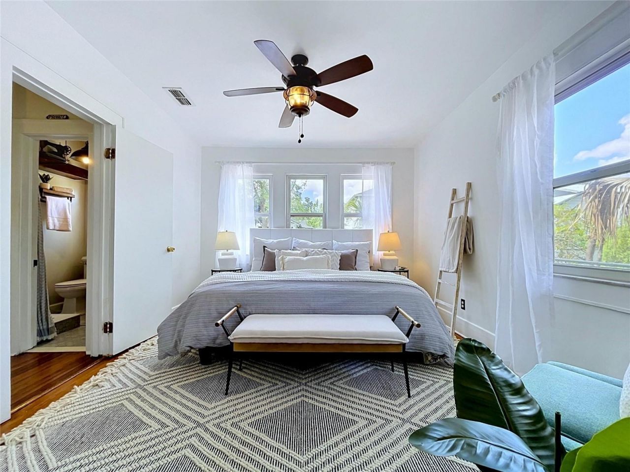 104 W Chelsea Street , Tampa, FL 33603 Photo