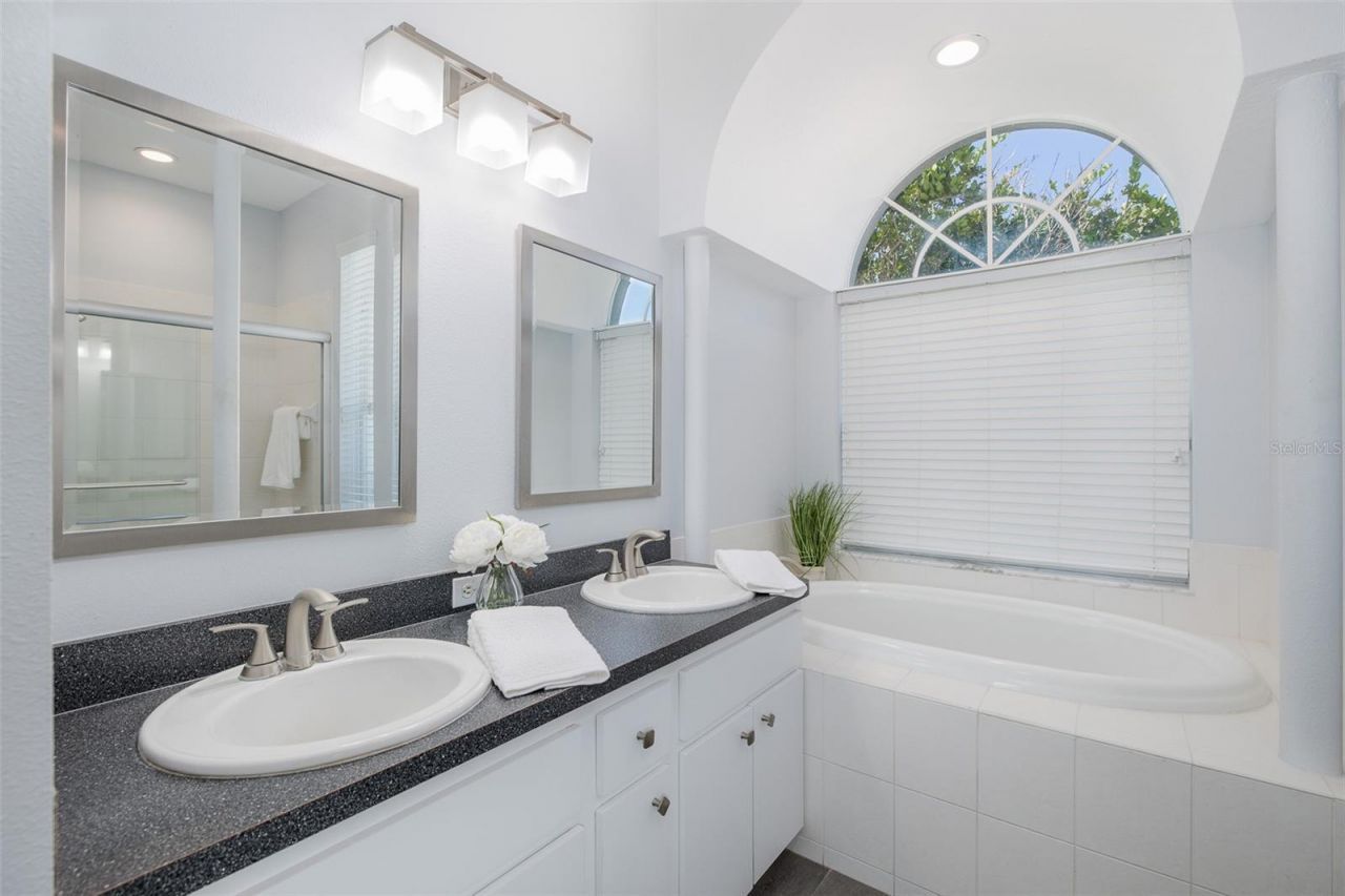 8918 Linebrook Drive , Trinity, FL 34655 Photo