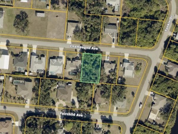 CHAMPAGNE AVENUE , NORTH PORT, FL 34287