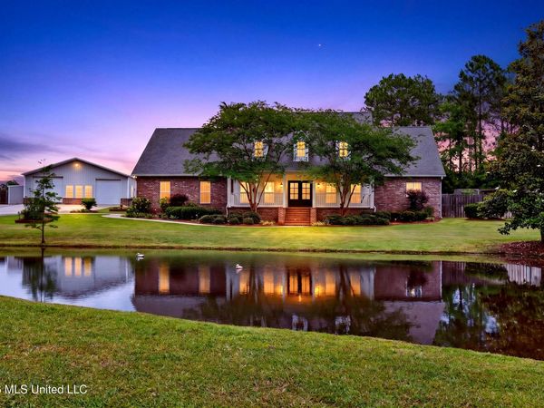 14228 Woodland Hills Drive, Biloxi, MS 39532