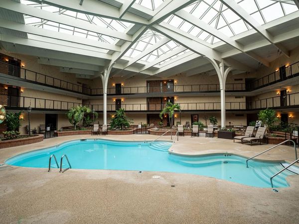 6100 W Stonehedge DRIVE, Unit 120, Greenfield, WI 53220
