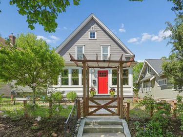 3828 S 11th Avenue S, Minneapolis, MN 55407