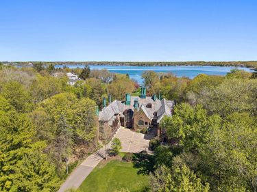 17950 Breezy Point Road, Woodland, MN 55391