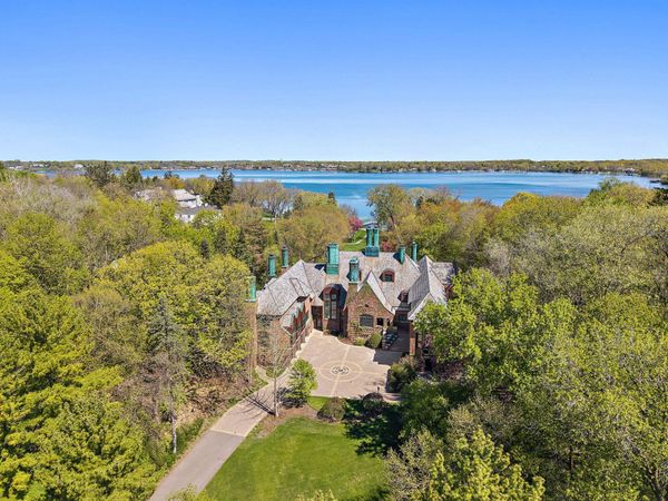 17950 Breezy Point Road , Woodland, MN 55391